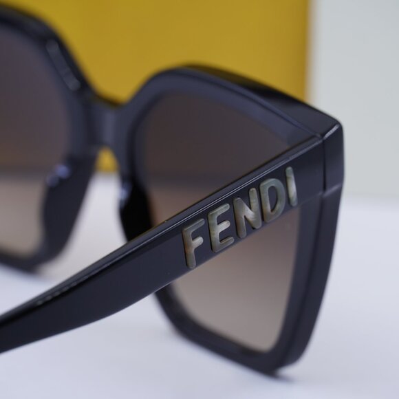 Fendi FE40086I 01F Square Sunglasses - Black/Brown Gradient - Picture 9 of 10